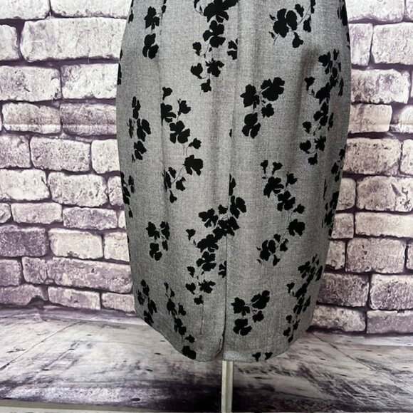 Ann Taylor Black & Gray Sleeveless Dress Size 8P - Picture 8 of 10